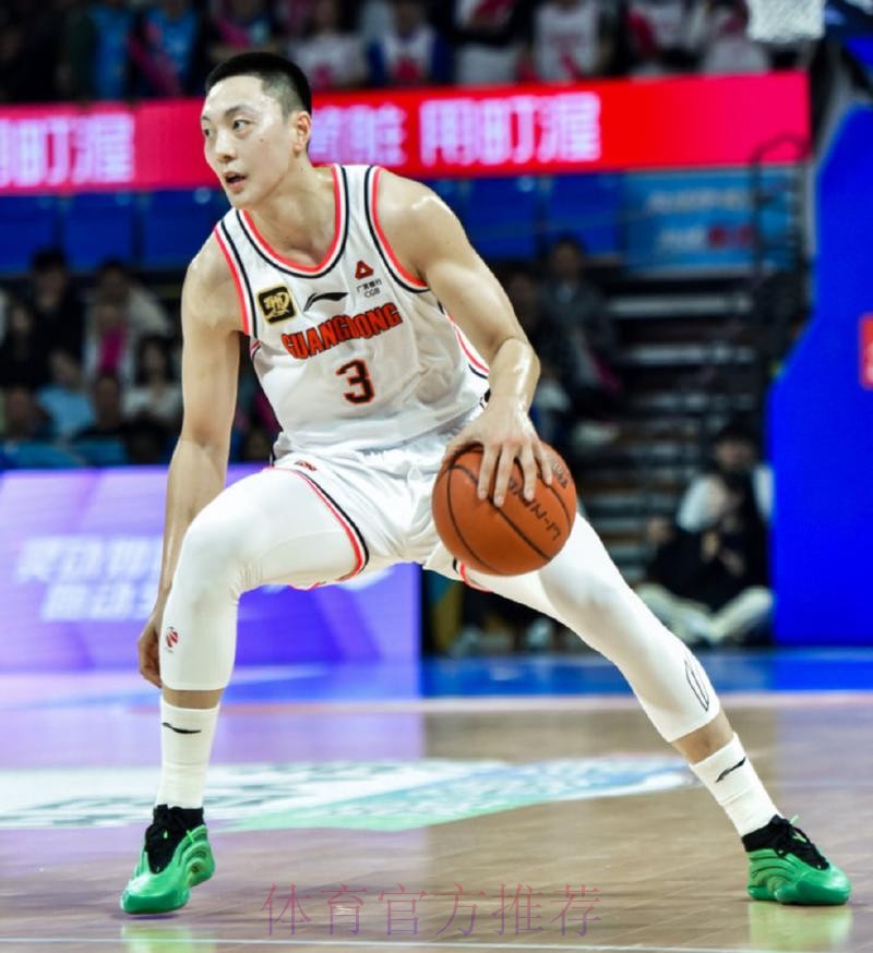 【集锦】假转身干拔三分,胡明轩26分4篮板4助攻 | 四川76-104广东 【集锦】假转身干拔三分,胡明轩26分4篮板4助攻 | 四川76-104广东