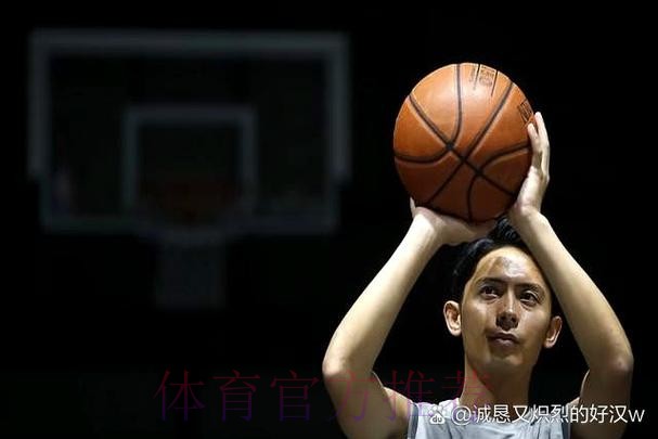 王洪泽全场出战17分钟，4中2得到4分5板4助攻